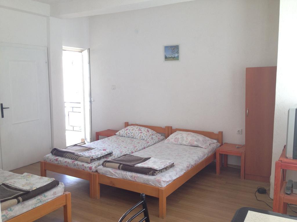 Guest House Lokoski Peštani Værelse billede